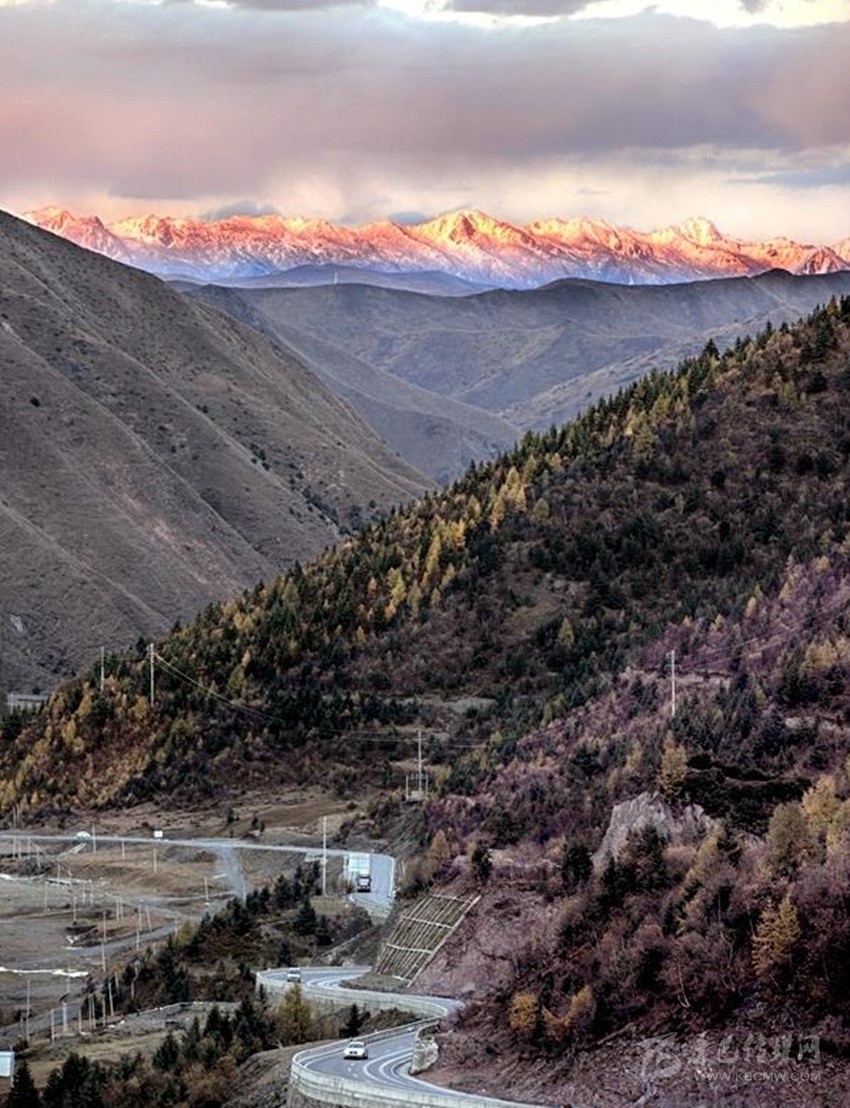 公路都這么美，你在川西高原到底錯(cuò)過(guò)了多少風(fēng)景？