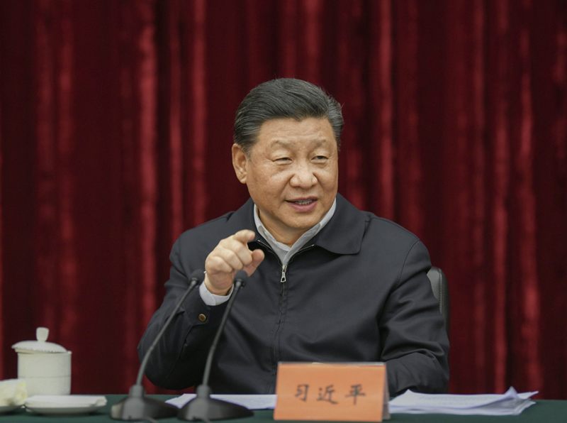 2019年4月15日至17日，中共中央總書記、國家主席、中央軍委主席習(xí)近平在重慶考察，并主持召開解決“兩不愁三保障”突出問題座談會。這是4月16日下午，習(xí)近平主持召開解決“兩不愁三保障”突出問題座談會并發(fā)表重要講話。新華社記者 謝環(huán)馳 攝