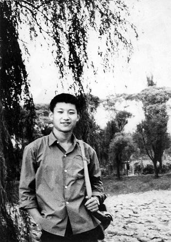 這是1972年，插隊(duì)回京探親時(shí)的習(xí)近平。